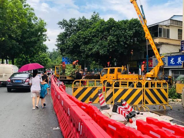 越秀|登峰街坊,广园中路金贵村段实施临时交通管制,出行的街坊要记得