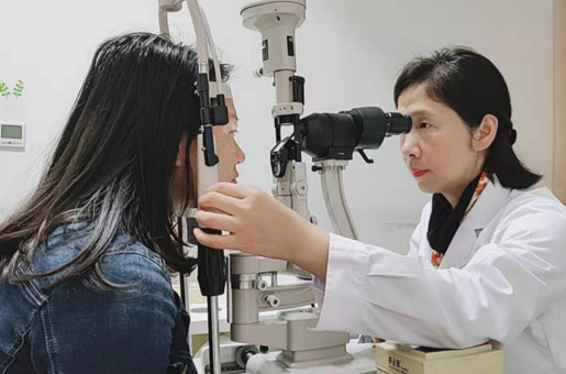 近视手术专家张怡二十二年磨一剑不忘初心为光明