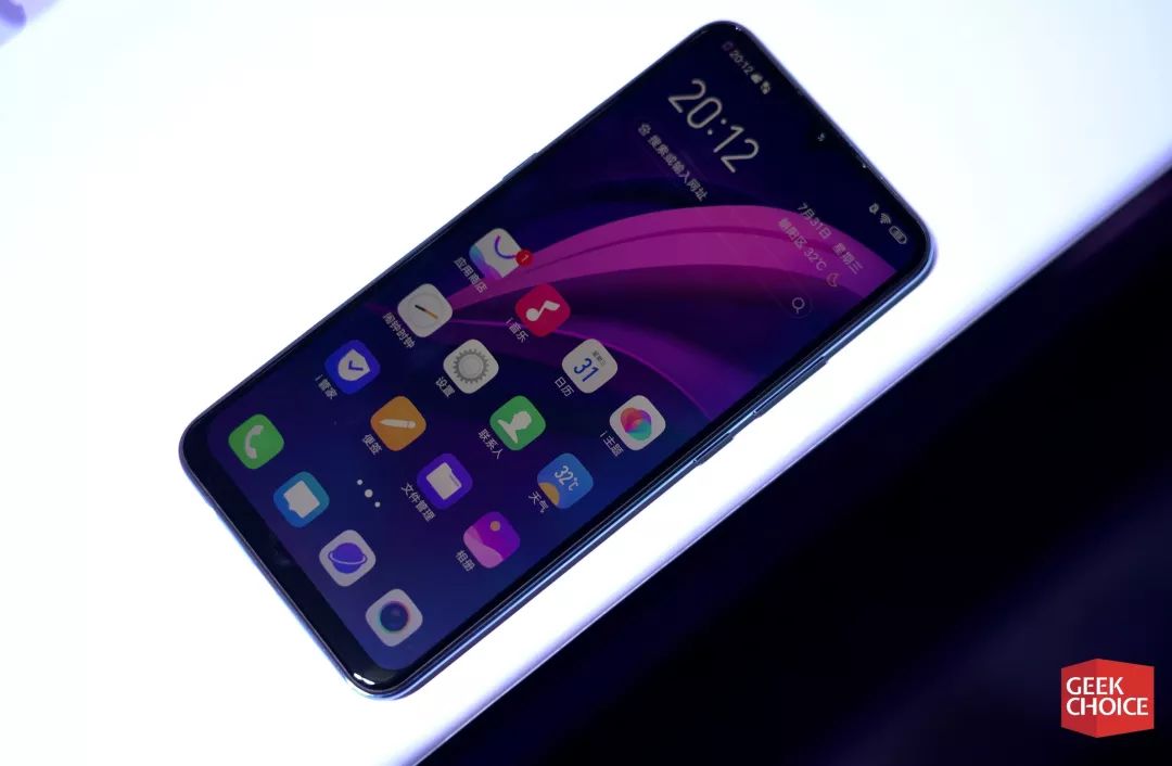 vivo z5 現場體驗:1598 元起售,有屏幕指紋和 4500 毫安時電池