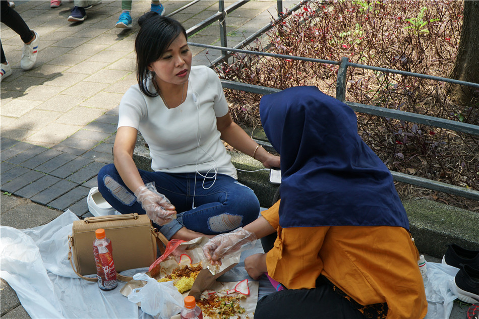 原创香港:维多利亚公园,周末成群结队的菲佣们
