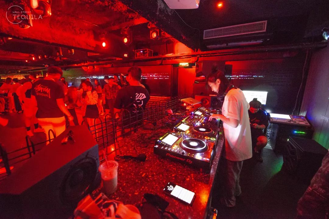 天才dj最in网红夜店第二波暑期狂欢趴等你点燃