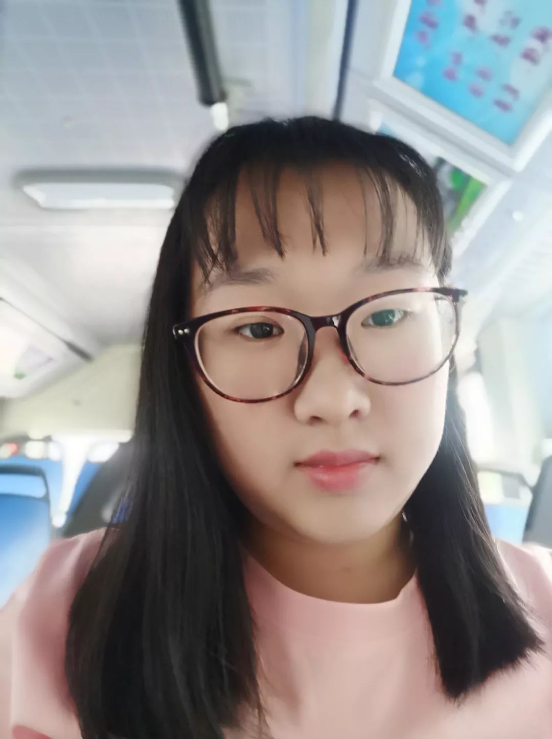 新生爆照01期初来乍到各位学长学姐请多多指教
