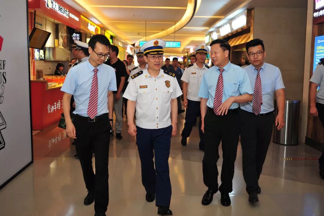 李彦军总队长深入郑州市检查大型商业综合体消防安全