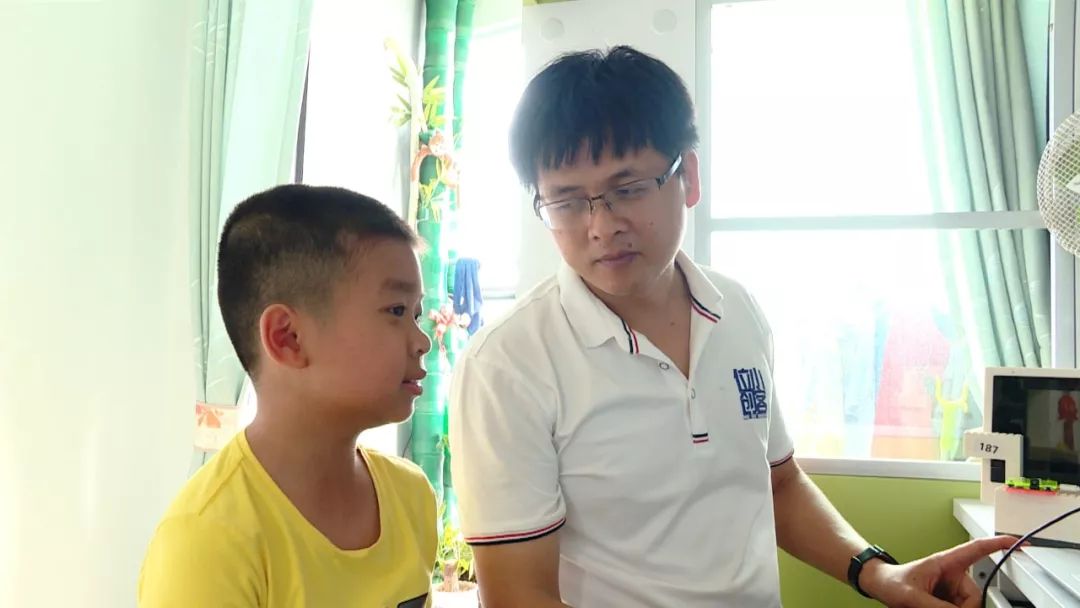 这位小学生竟然找到了解决方法!_黄浩轩