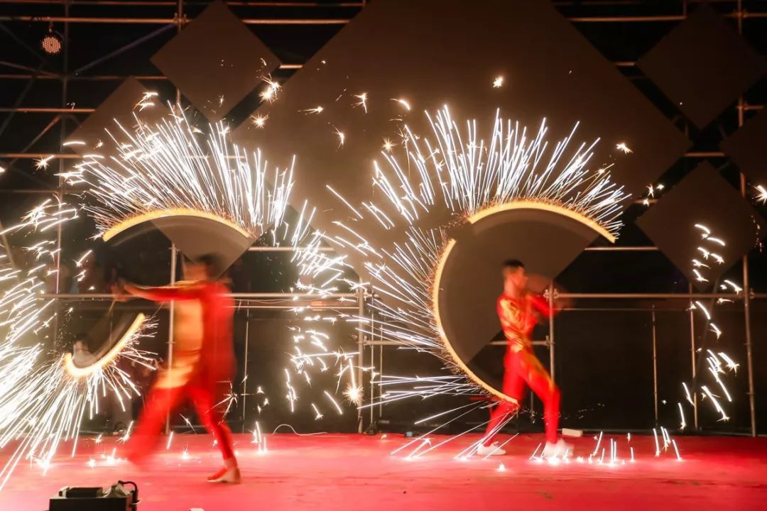 火爆丨沙滩篝火dj表演现场热舞抖音区域互动赛强势来袭