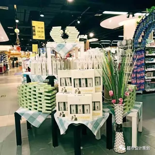 零售风景| 一组夏季超市陈列图片