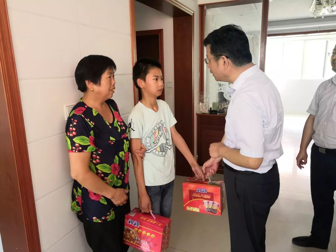 西湖镇丨陈小浩同志赴西湖镇督查夏季高温应对工作