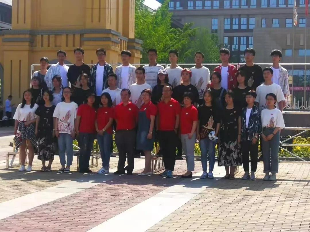 棠湖中学高2019届谢萍老师专访!