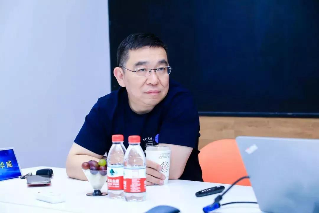 喜报鹿马智能科技获评浦东新区十佳创业单位