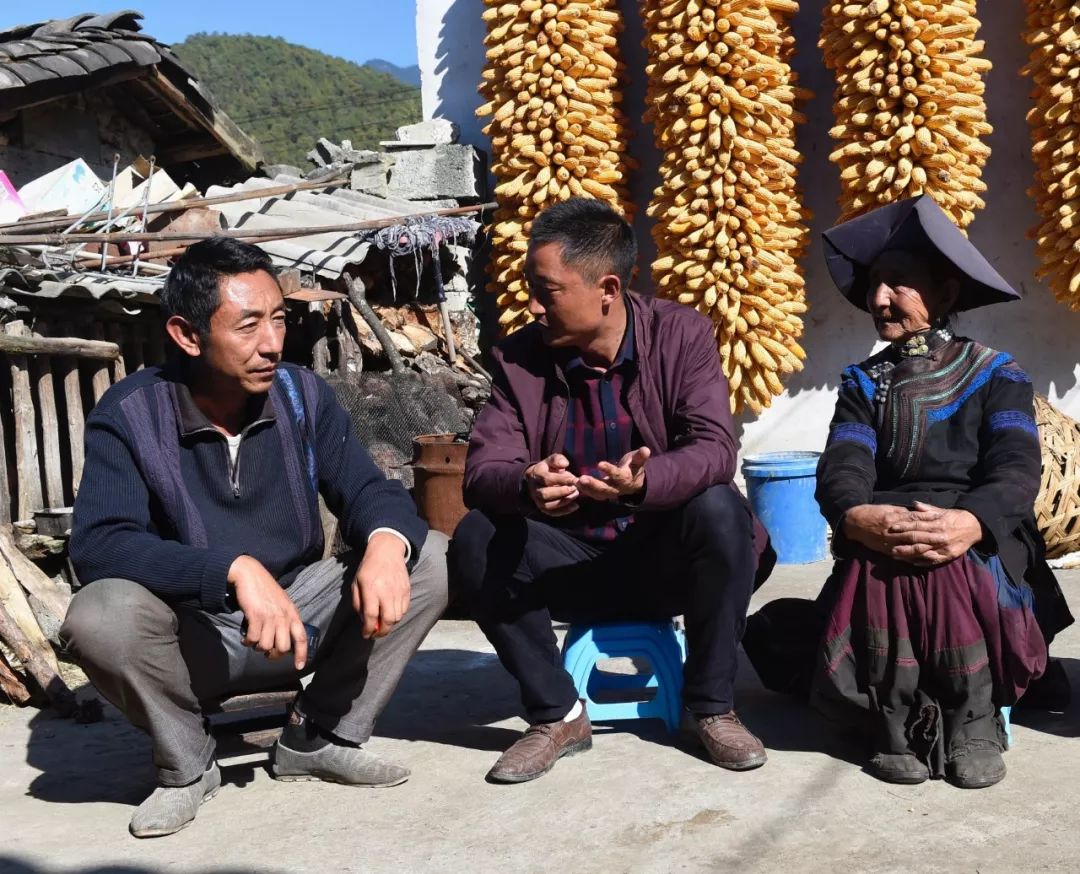 能拿工资待遇提高了一些地方年轻人为啥仍不愿当村干部