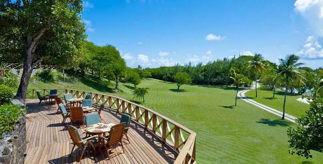 世界上最偏远但却很美很知名的15个休闲度假村你知道几个