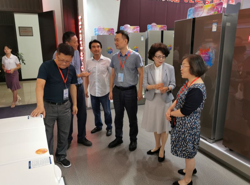 顾敏达一行,区委常委,统战部部长来剑波,区人大常委会副主任沈民一行