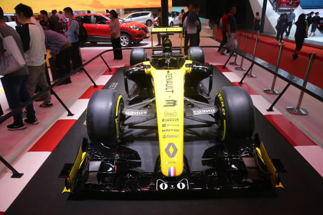 雷诺f1车队rs19全新赛车中国首次亮相上海车展实拍