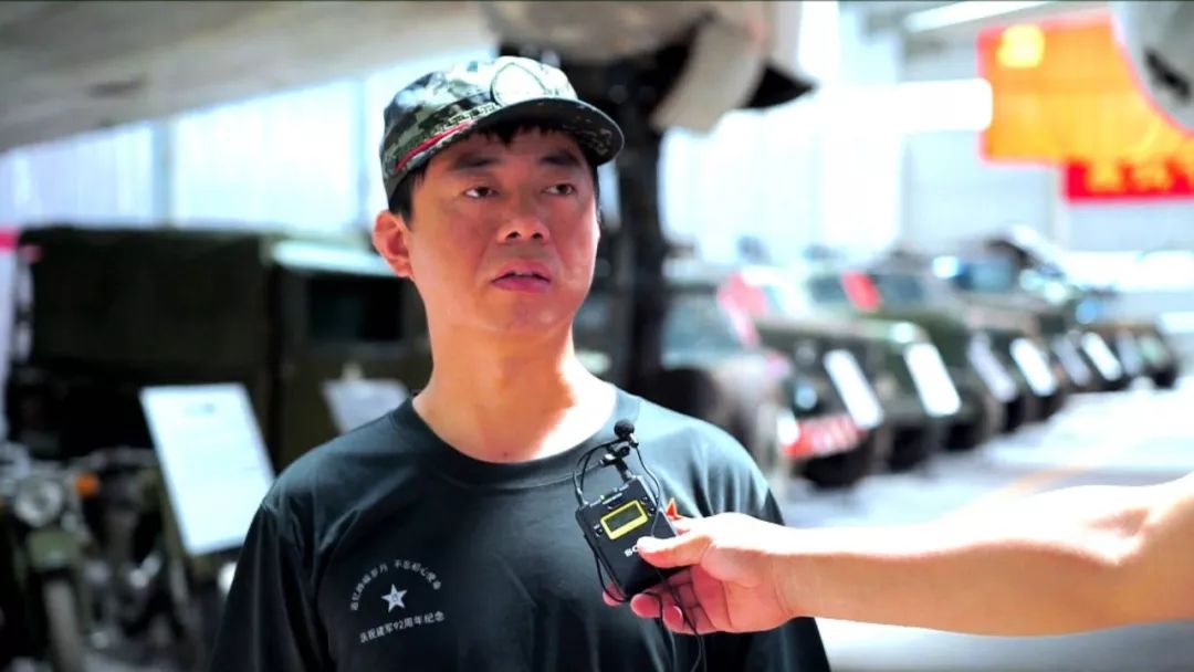 张福祥:这个在飞机的肚子里面,所以我们一般是看不到的,是我们从飞机