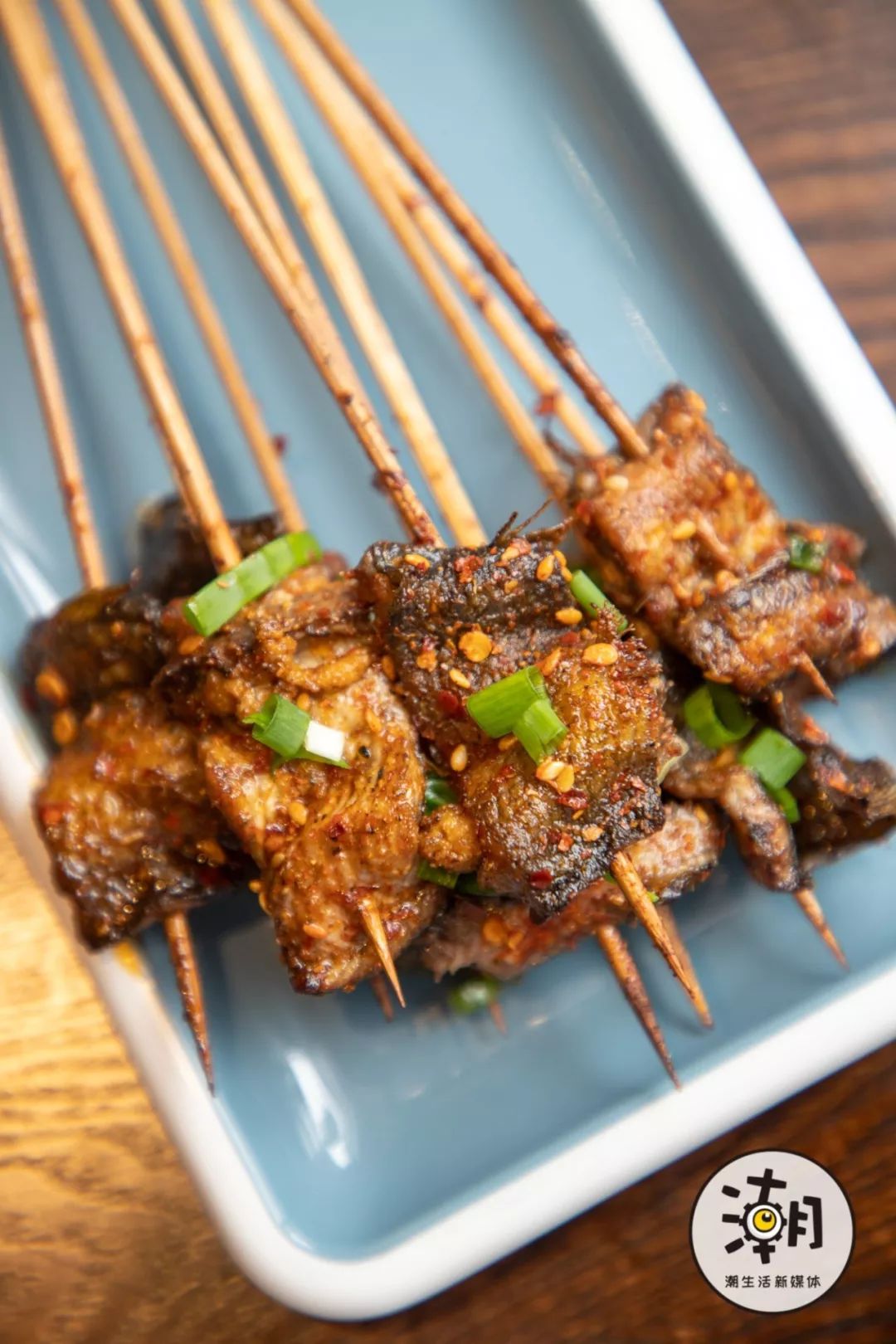 烤泥鳅烤翘翘火热夏天烤出成都人的一串