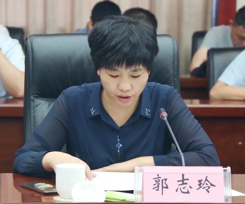 上,区工商联,民主党派,新阶联负责人代表张忠琴,邵珠珍,王志国,郭志玲