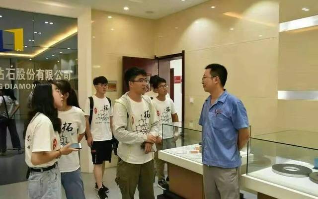 且行且歌不负青春