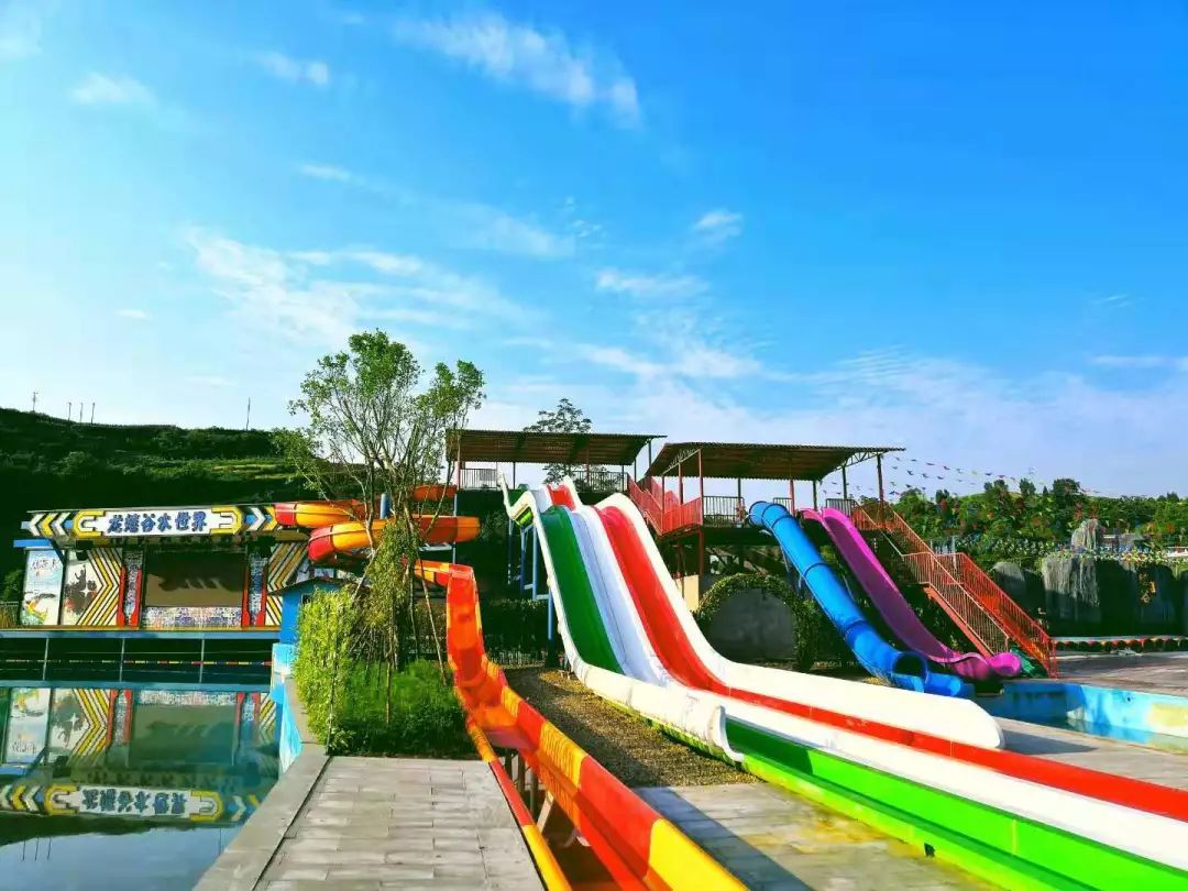 船家庭亲子滑道12米长彩虹滑道水上世界游乐园集海浪池多彩水上乐园这