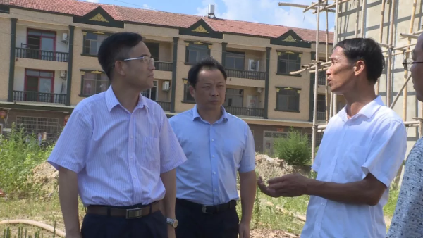张社教来我市检查督导铁路沿线环境整治情况