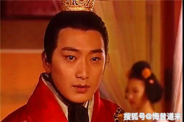 远在长安的隋炀帝侄子越王杨侗则在段达,王世充,元文都,卢楚,皇甫无逸