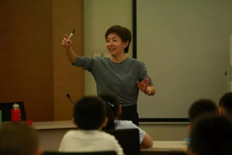 刘硕老师微信号:hils2336电话:132 6103 0226