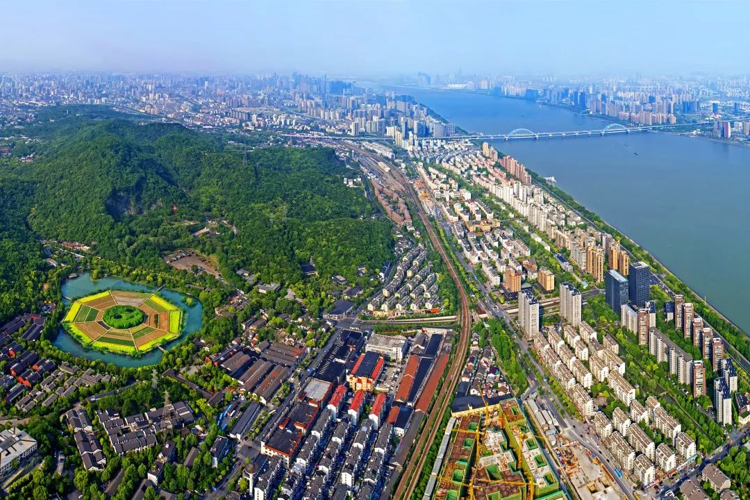 打造长三角文化繁荣新高地丨上城区委十届九次全体扩大会议举行