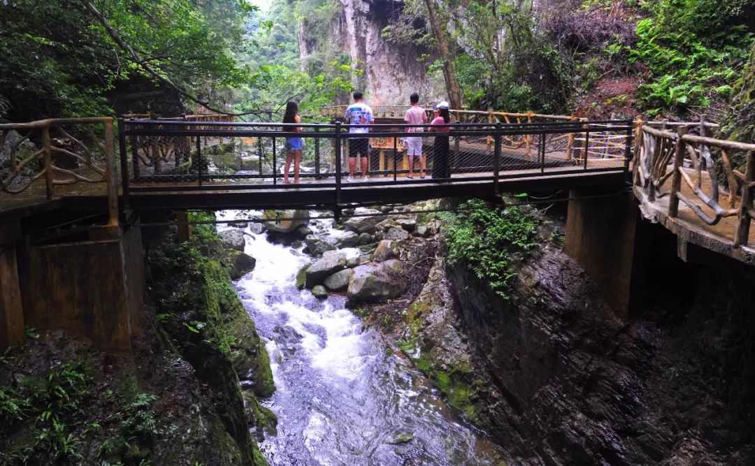 又长又险福州这条悬空栈道你敢挑战吗