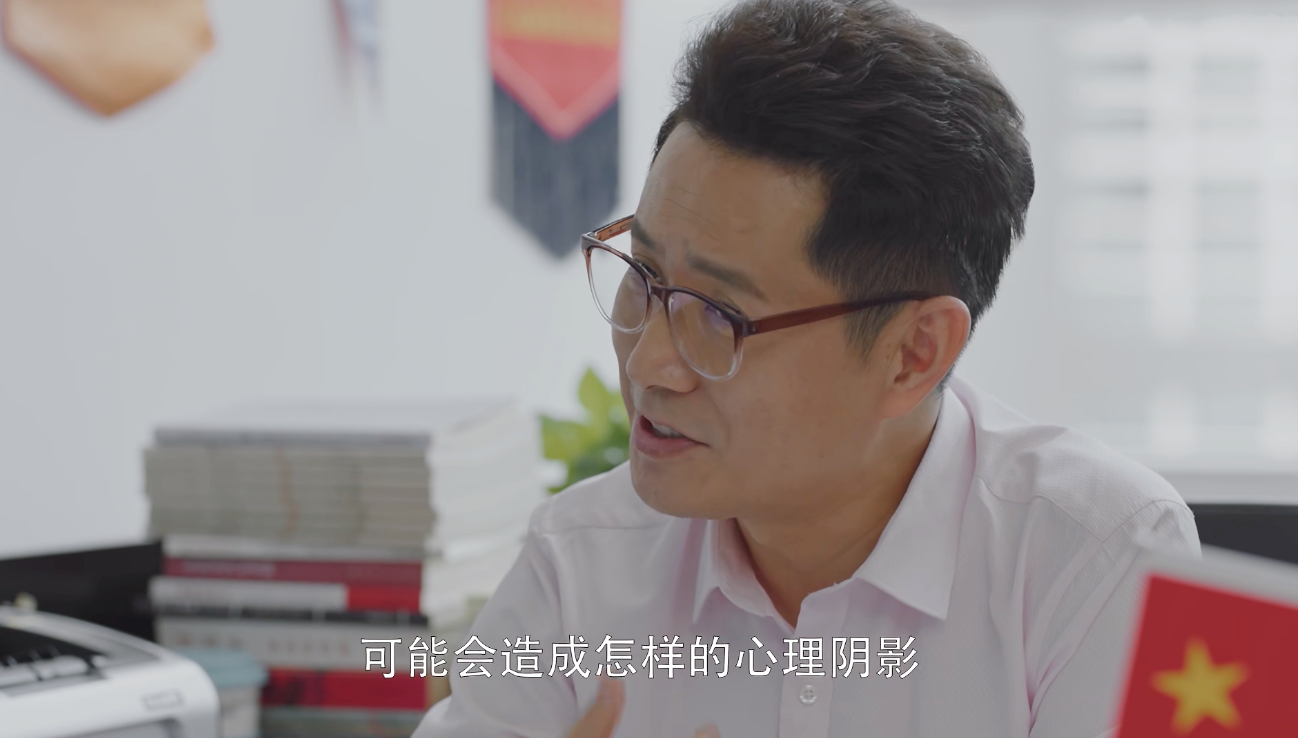 小欢喜高二老师为升学率想让差生留级校长一开口层次立显