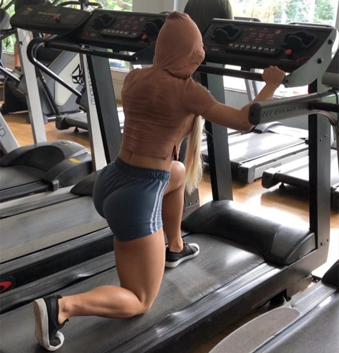 27岁巴西女子健身成"痴",早上第一件事:量一量大腿粗了没有