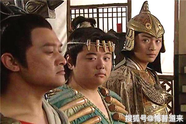 远在长安的隋炀帝侄子越王杨侗则在段达,王世充,元文都,卢楚,皇甫无逸