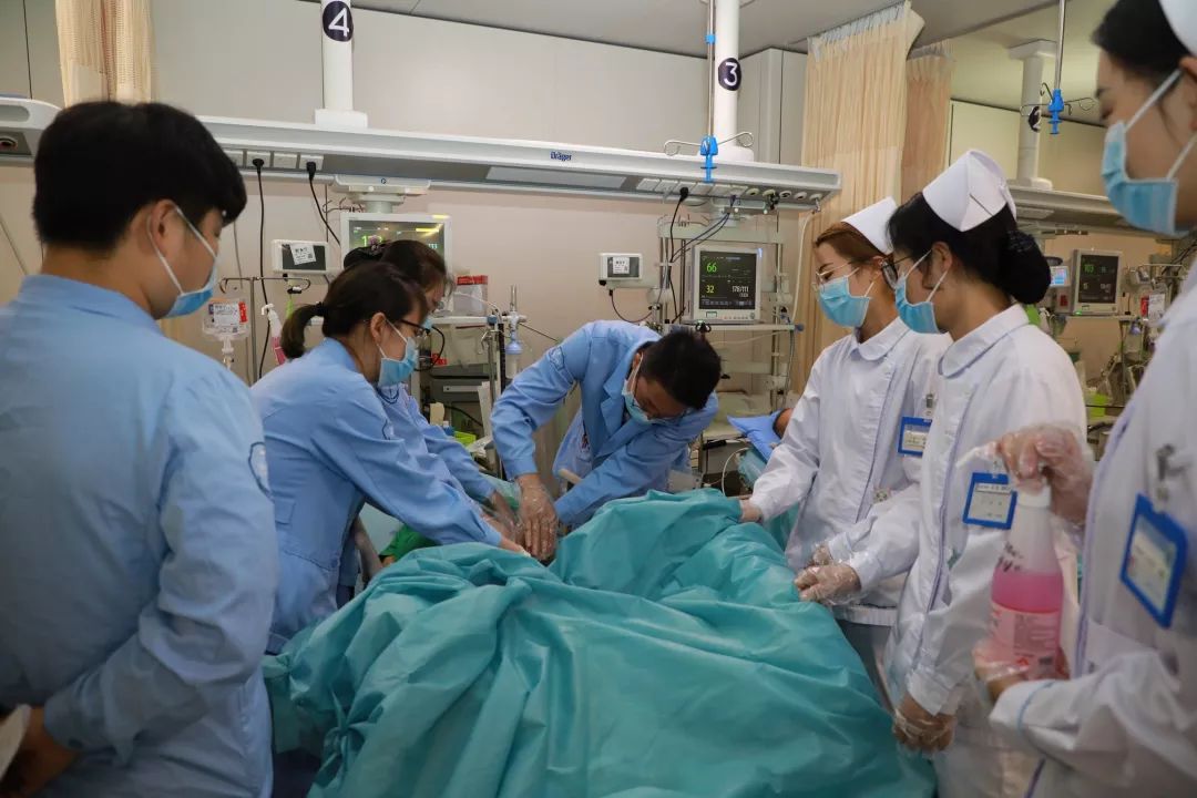 高温下的坚守可爱的省人医急诊人你们辛苦了