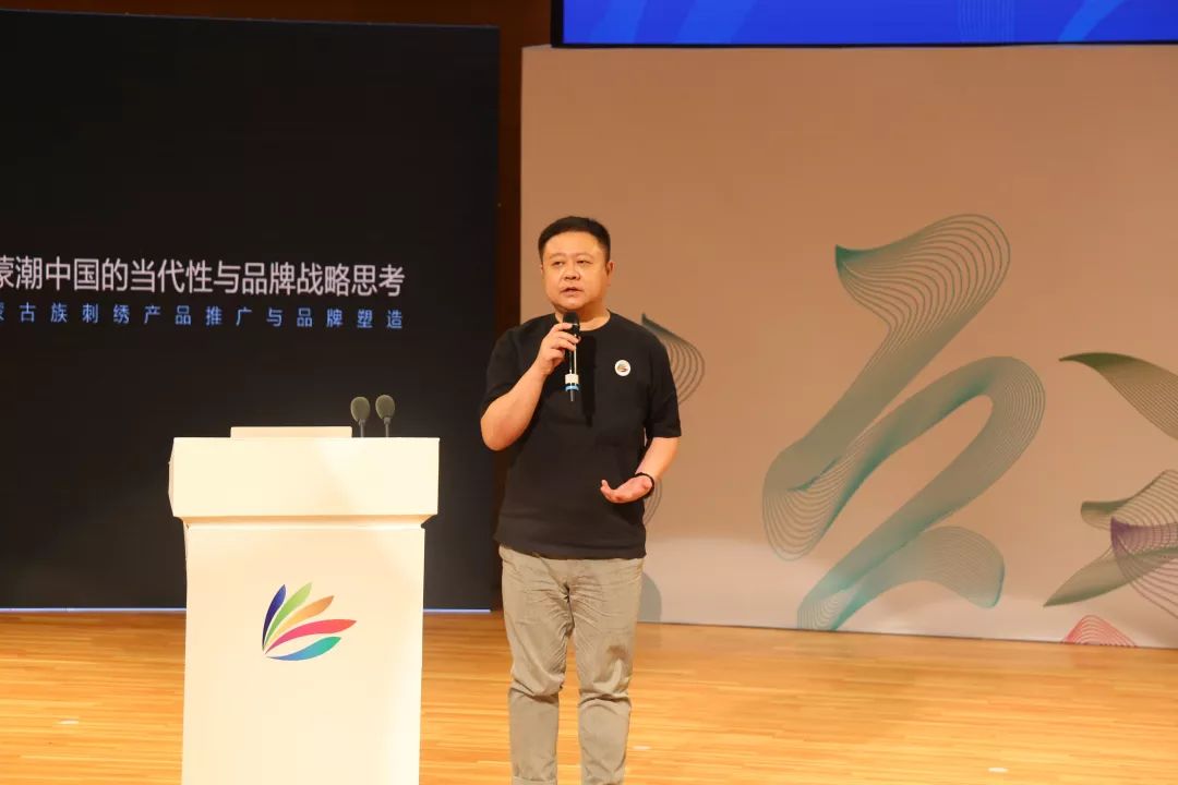 回顾中国手工刺绣传承创新大会开幕首日亮点回放