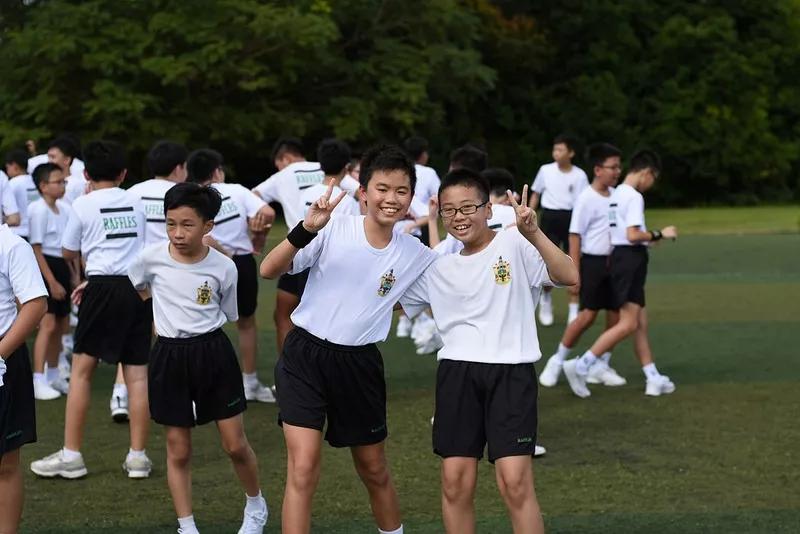 新加坡留学| 新加坡学校之校规校纪_校服