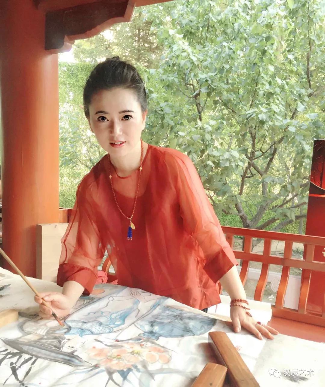 汉辰艺术 国画赏析 军中玫瑰-美女画家王一帆