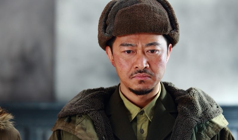 精心钻研,再现伟大历史在《特赦1959》中,演员裴疆童扮演的是国民党军