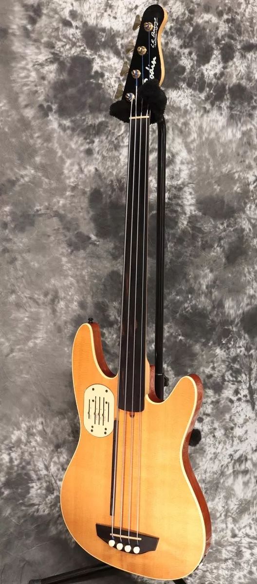 石桥乐器8月到货二手吉他贝斯现已上架