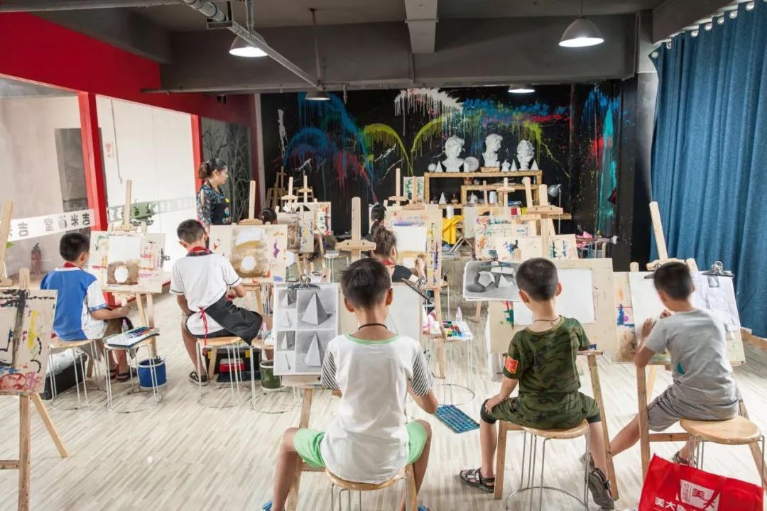 9元疯抢画画班,数量有限.