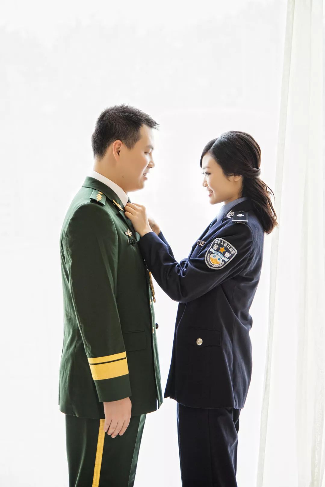 八一军警家庭的并肩守望