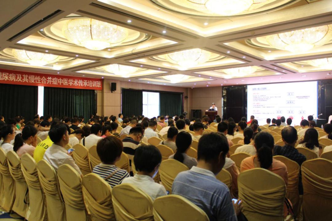 (参会盛况)(学术年会交流学习)(青年中医师病例演讲比赛)(专委会会议)
