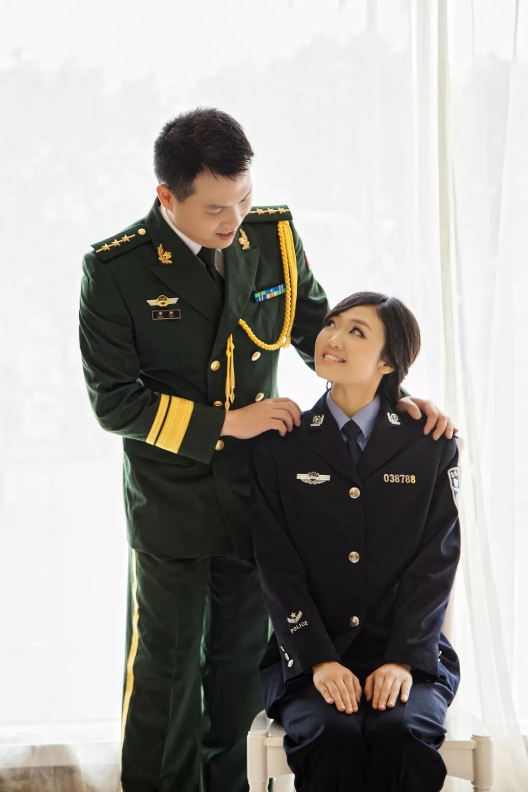 八一军警家庭的并肩守望