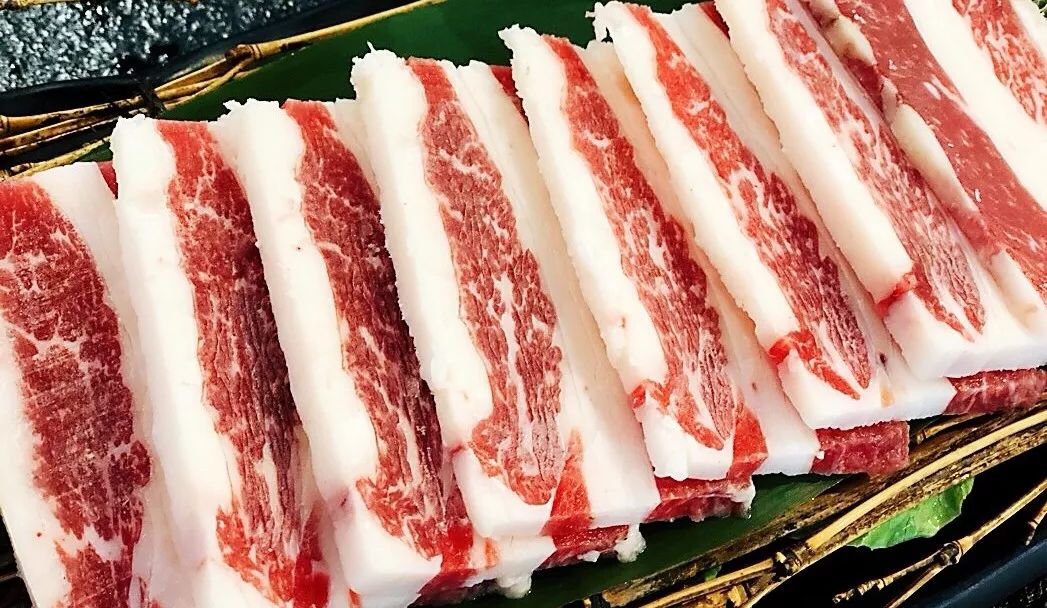 卡卢比确保顾客可以吃到高品质的原味牛肉每个菜品均由专业厨师精心