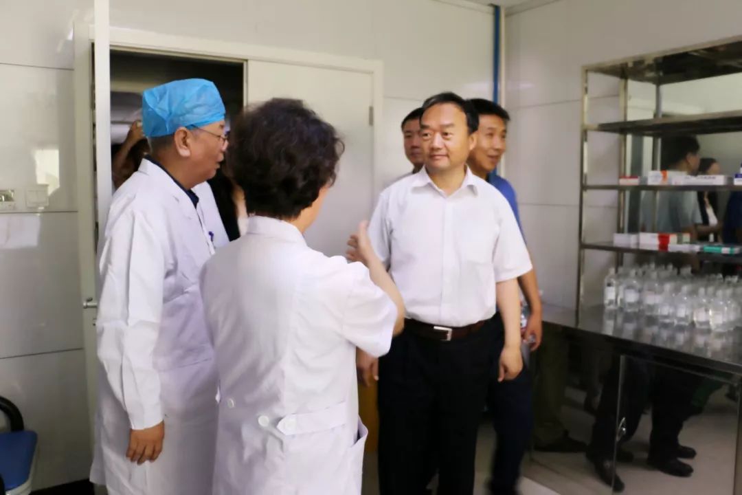 市人大副主任韩宝生视察西安凤城医院