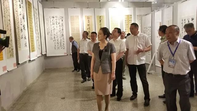 甘肃省退役军人书画摄影展在兰州开幕 陈青余建出席开幕仪式