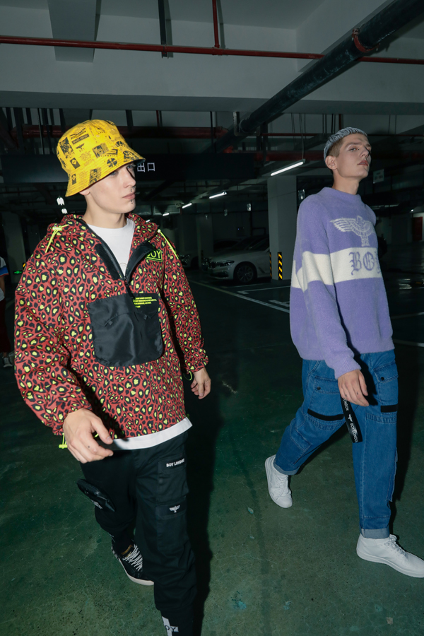 豹纹的野,色彩的狂,这件上身boy为王!