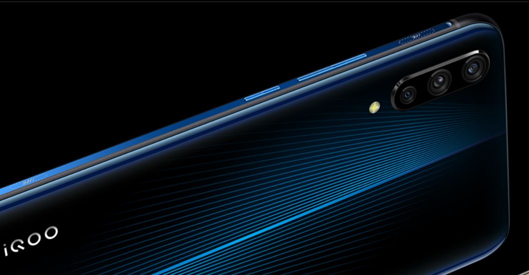 有问必答屏幕好的非曲面屏手机iqoo和一加7怎么选