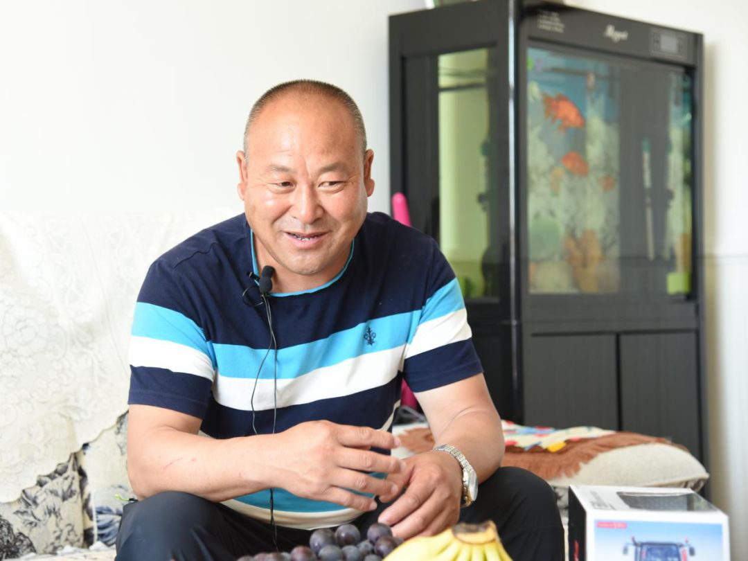 麦向幸福王世忠为草根用户代言