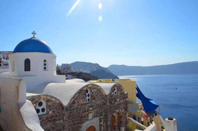 地中海"mediterranean"的意思源自拉丁文,原意为地球的中心,自古以来