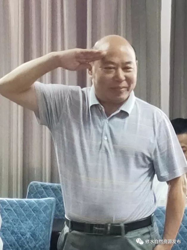 局党委副书记,副局长黄国强等班子成员与24名退役军人齐聚一堂,忆峥嵘