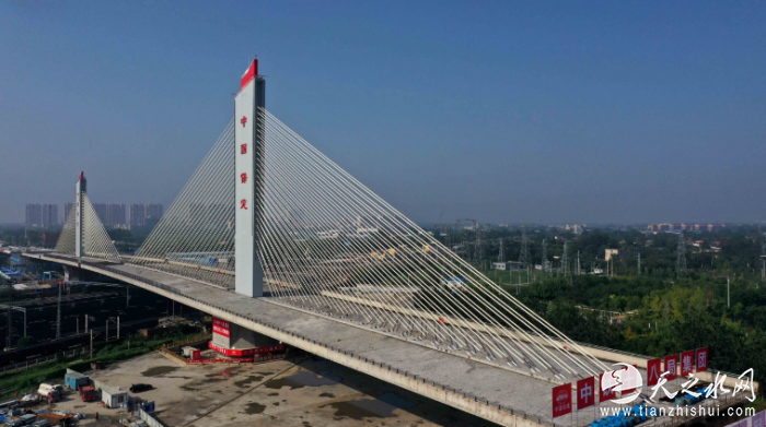 世界最大规模转体斜拉桥创三项世界之最_保定