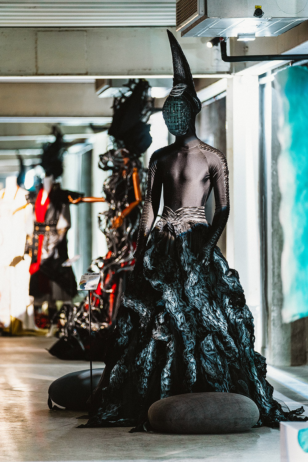 新锐服装设计师崔晓东要从艺术高度去创造和引领时尚